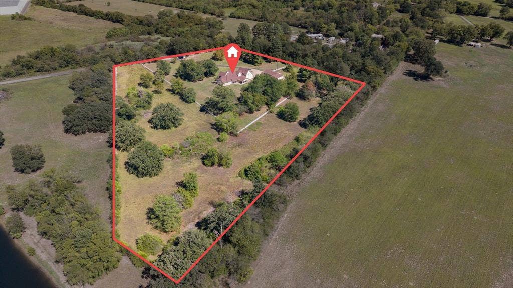 1200 County Road 2307, Sulphur Springs, TX 75482 10 acres on edge of town, with multiple fences. Boundaries are approximate.