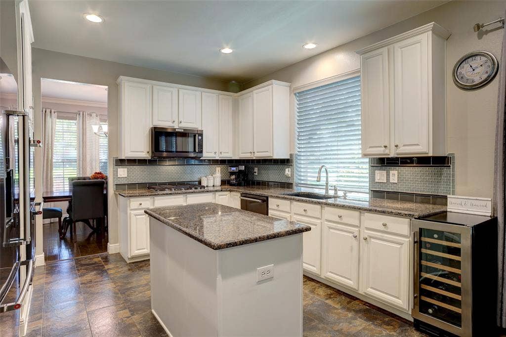 402 Irvine Drive, Allen, TX 75013 402 Irvine Drive, Allen, TX 75013