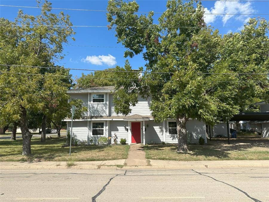 Property photo for 204 E Rucker Street, Granbury, TX