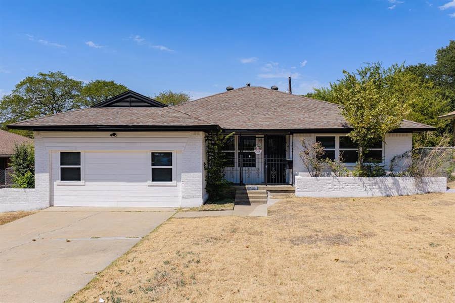 Property photo for 1209 Grinnell Street, Dallas, TX