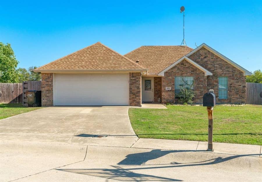Property photo for 2210 Kaitlyn Circle, Caddo Mills, TX
