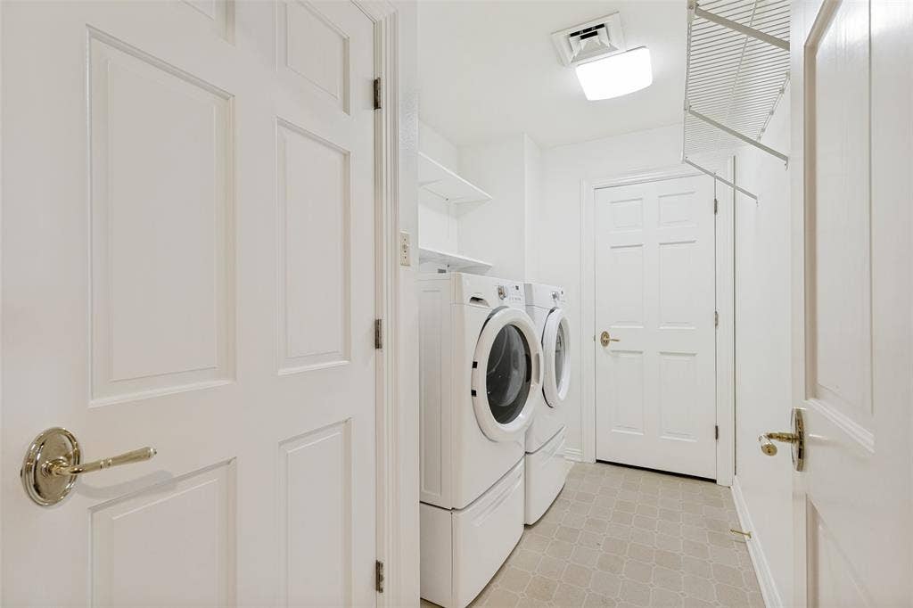 4500 Roland Avenue, #805, Highland Park, TX 75219 Separate laundry utility room