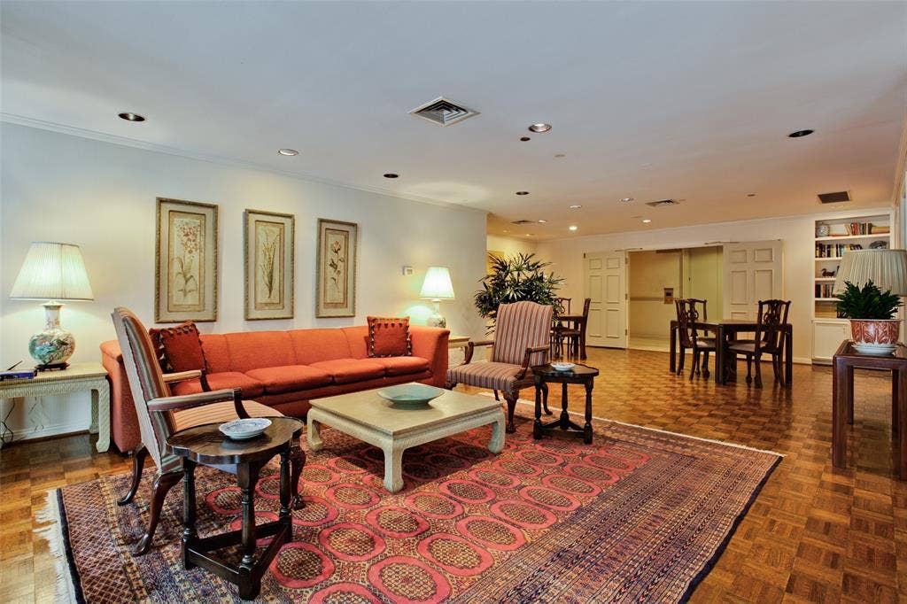 4500 Roland Avenue, #805, Highland Park, TX 75219 Common coffe entertaining room