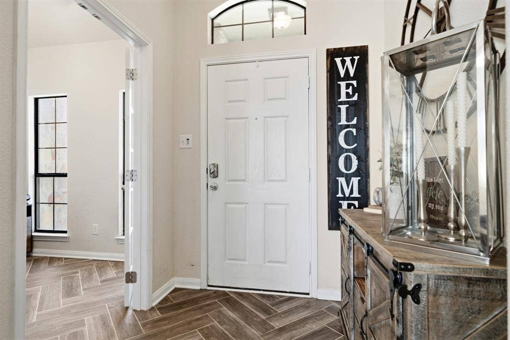 10333 Condor Loop, Waco, TX 76708 10333 Condor Loop, Waco, TX 76708