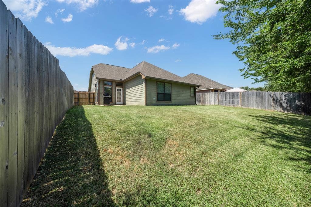 10333 Condor Loop, Waco, TX 76708 10333 Condor Loop, Waco, TX 76708