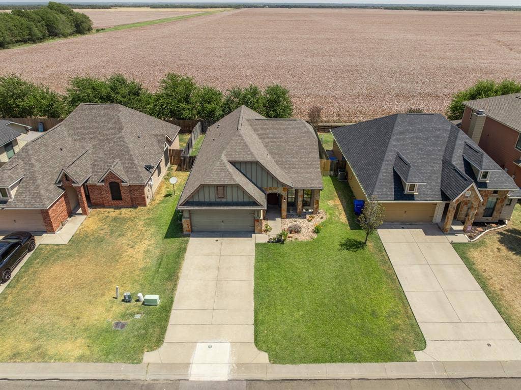 10333 Condor Loop, Waco, TX 76708 10333 Condor Loop, Waco, TX 76708