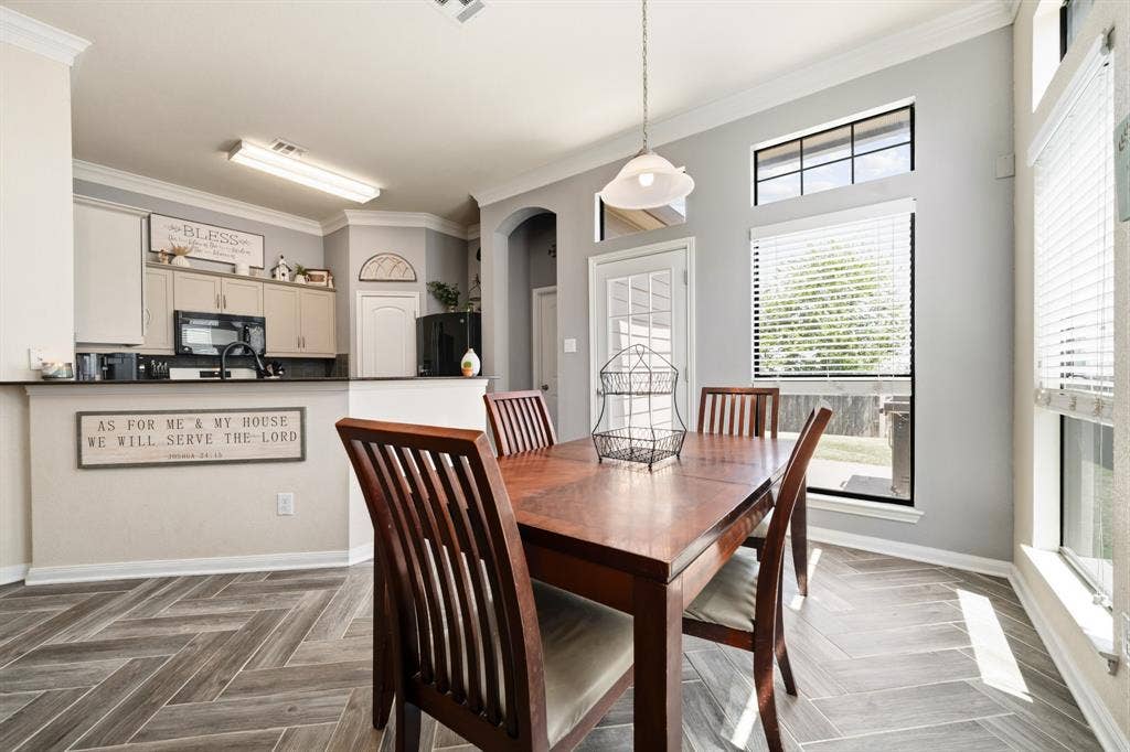 10333 Condor Loop, Waco, TX 76708 10333 Condor Loop, Waco, TX 76708