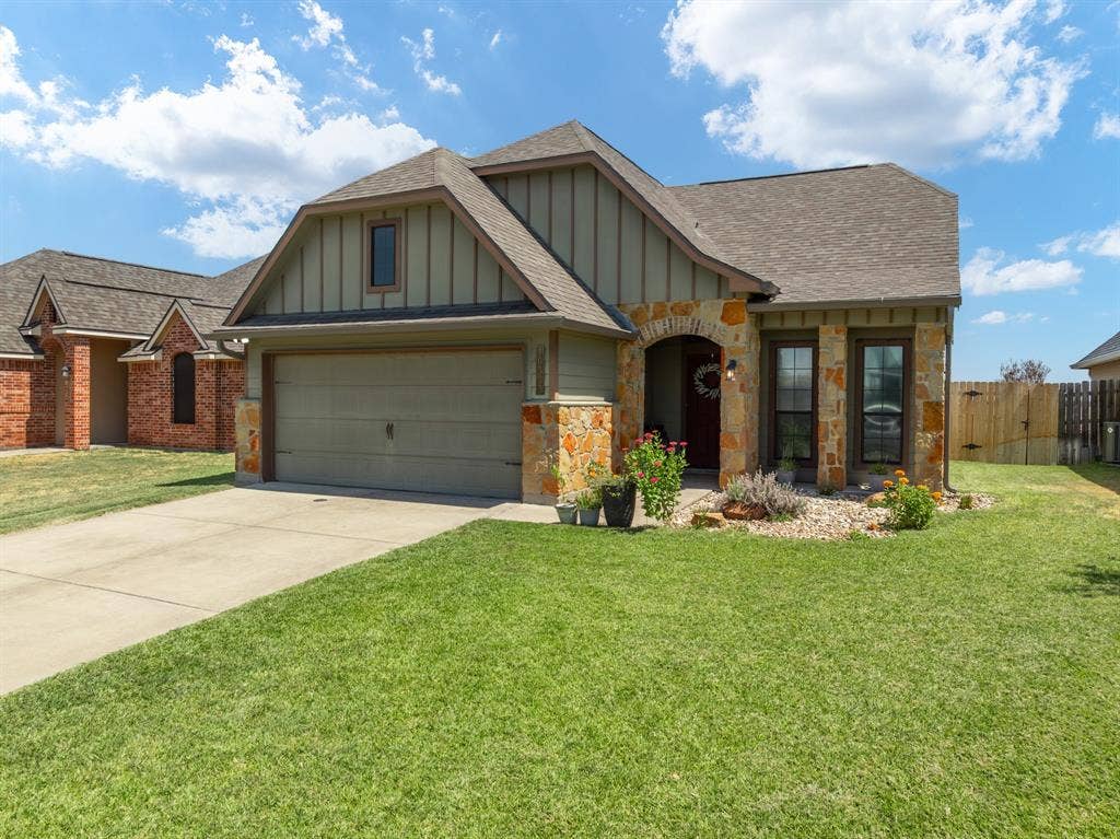 10333 Condor Loop, Waco, TX 76708 10333 Condor Loop, Waco, TX 76708