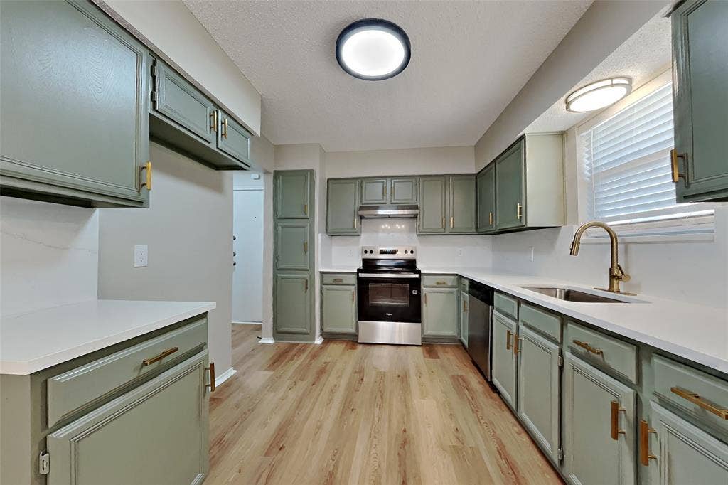 912 Blue Ridge Drive, Burleson, TX 76028 912 Blue Ridge Drive, Burleson, TX 76028