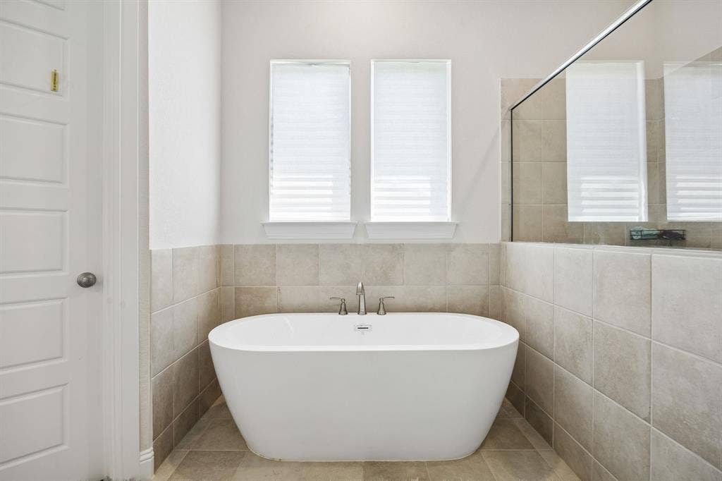 805 Feathergrass Court, Haslet, TX 76052