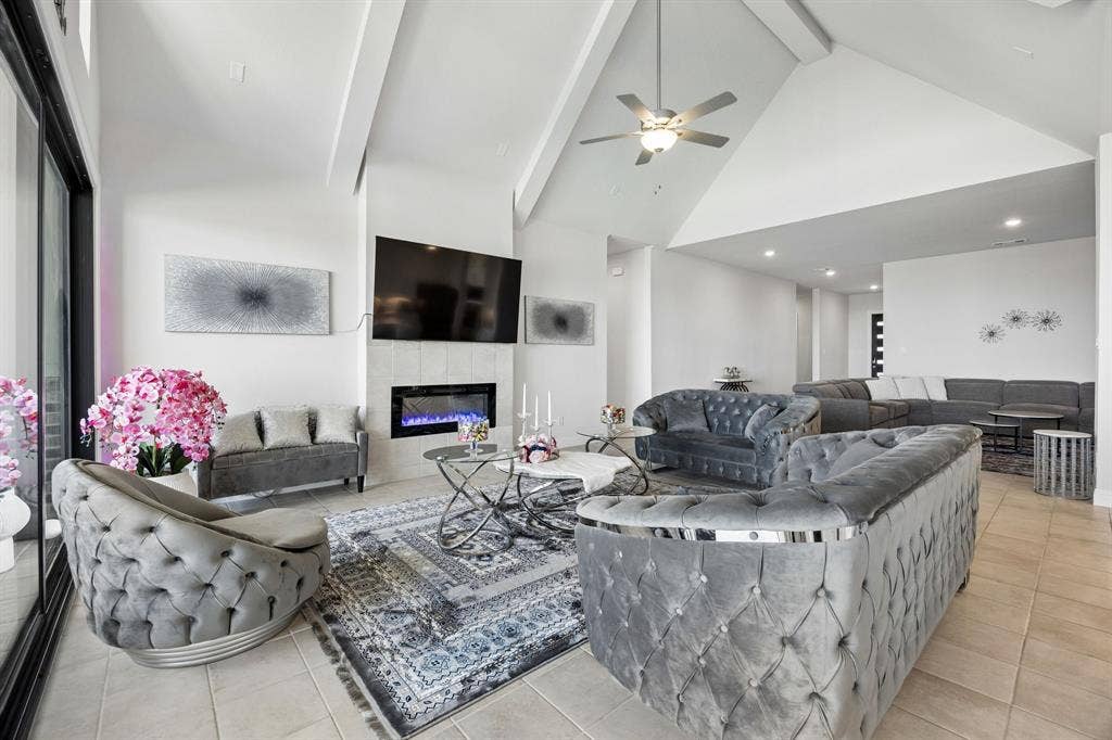 805 Feathergrass Court, Haslet, TX 76052