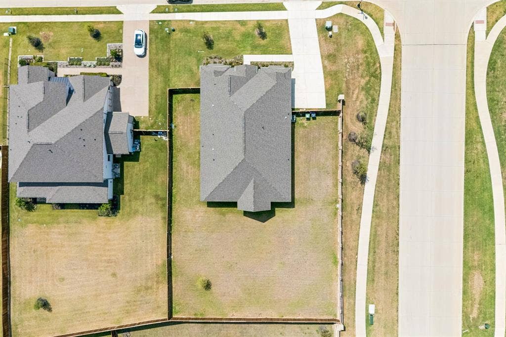 805 Feathergrass Court, Haslet, TX 76052