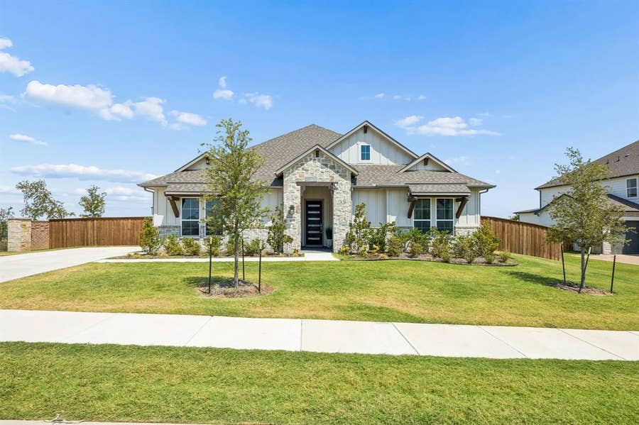 Property photo for 805 Feathergrass Court, Haslet, TX