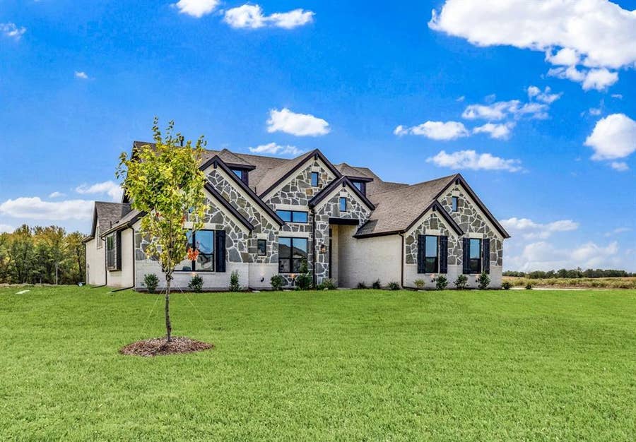 Property photo for 572 Willowy, Royse City, TX