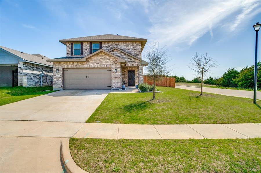 Property photo for 2209 Hanover Street, Farmersville, TX