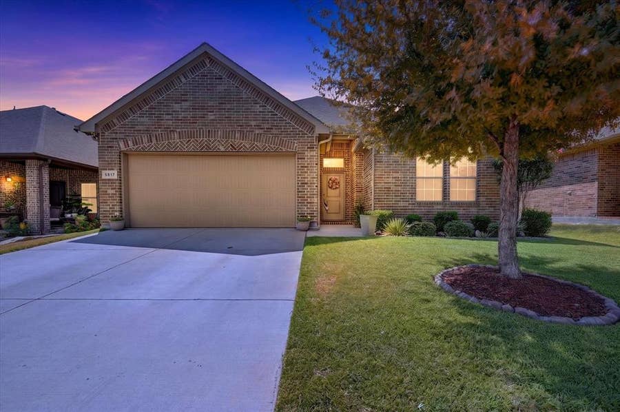 Property photo for 5817 Stream Drive, Fort Worth, TX