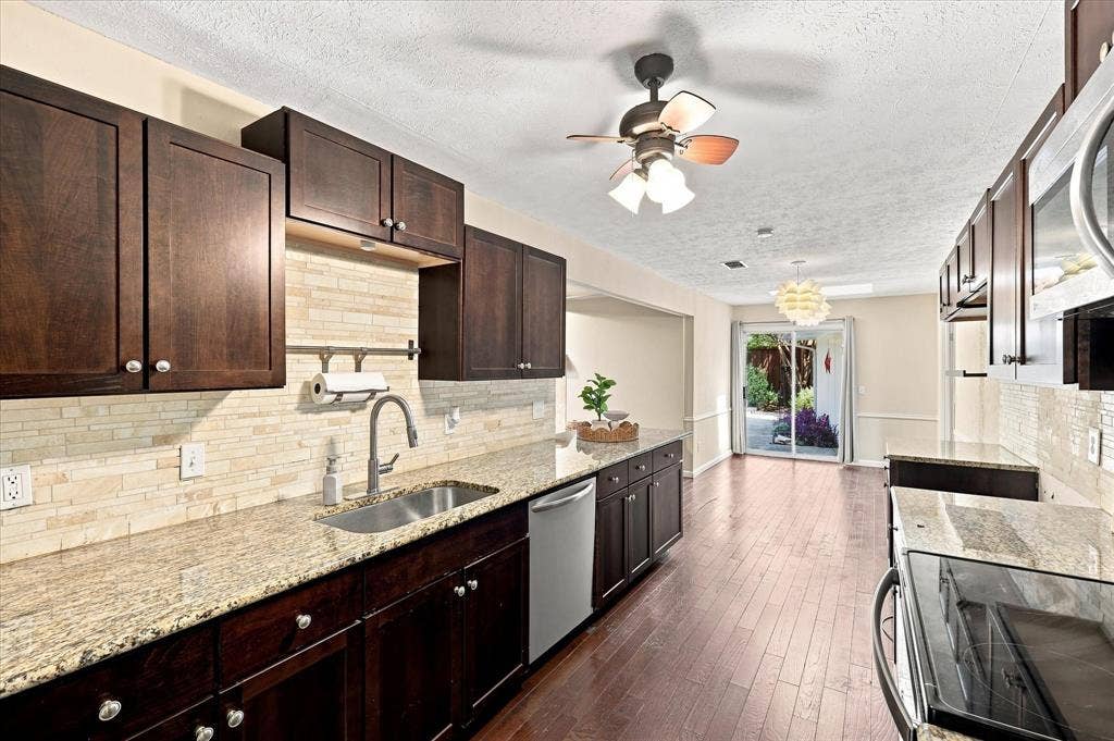 2525 Eucalyptus Drive, Plano, TX 75075 2525 Eucalyptus Drive, Plano, TX 75075