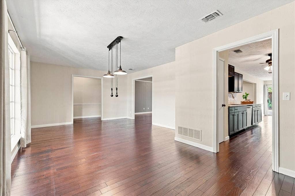 2525 Eucalyptus Drive, Plano, TX 75075 2525 Eucalyptus Drive, Plano, TX 75075