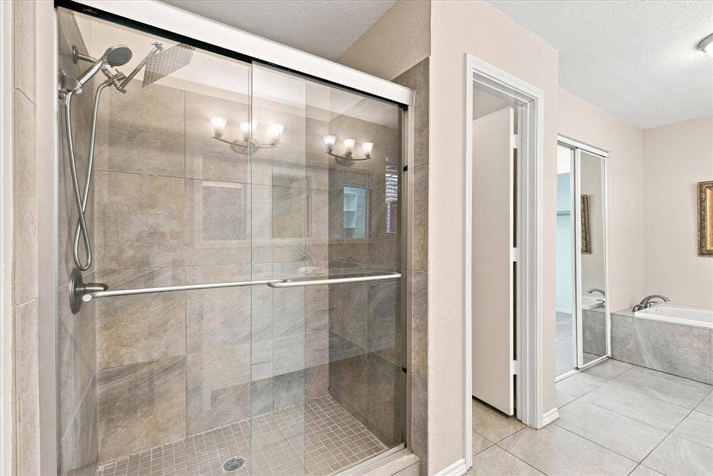 2525 Eucalyptus Drive, Plano, TX 75075 2525 Eucalyptus Drive, Plano, TX 75075