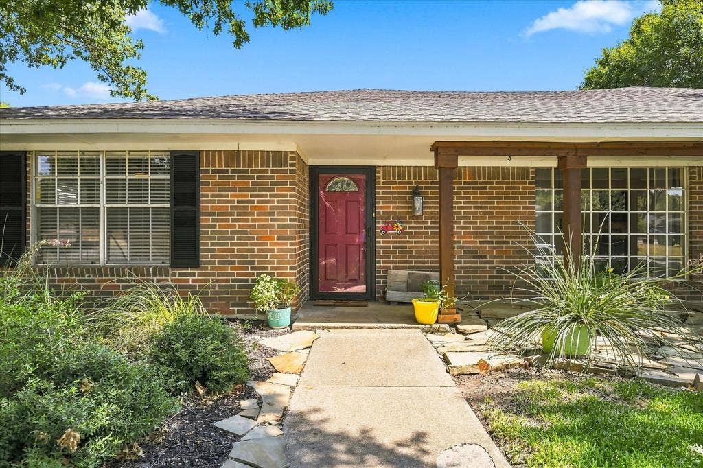 2525 Eucalyptus Drive, Plano, TX 75075 2525 Eucalyptus Drive, Plano, TX 75075