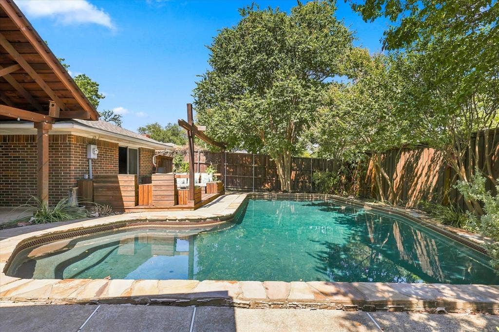 2525 Eucalyptus Drive, Plano, TX 75075 2525 Eucalyptus Drive, Plano, TX 75075