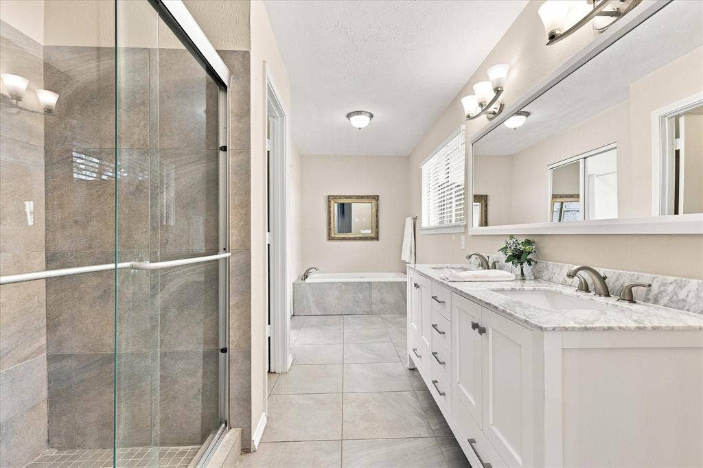 2525 Eucalyptus Drive, Plano, TX 75075 2525 Eucalyptus Drive, Plano, TX 75075
