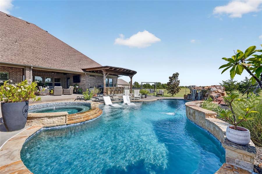 Property photo for 11110 Whispering Lane, Talty, TX