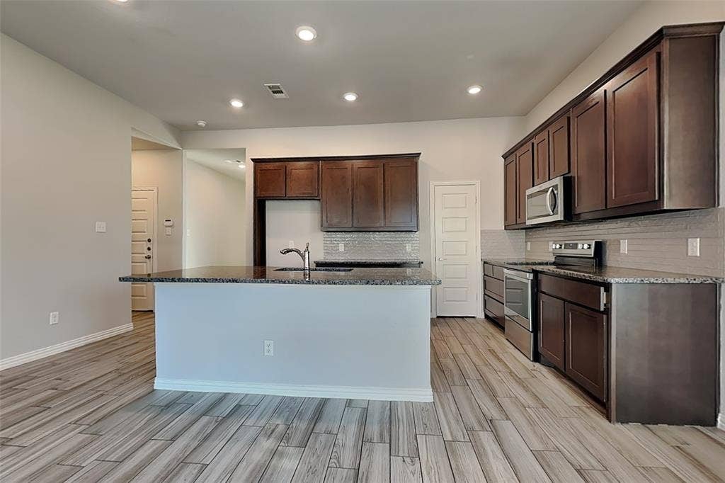 273 Cisco Trail, Forney, TX 75126 273 Cisco Trail, Forney, TX 75126