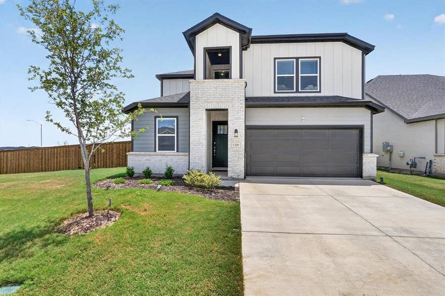 Property photo for 1301 Espada Street, Fort Worth, TX