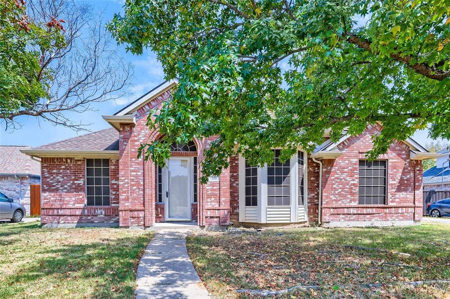 Property photo for 316 Shady Timbers Lane, Murphy, TX