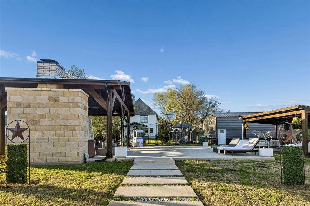 3706 Castle Drive, Rowlett, TX 75089 OUTDOOR PAVILION FOR COOKOUT OR PICNIC
