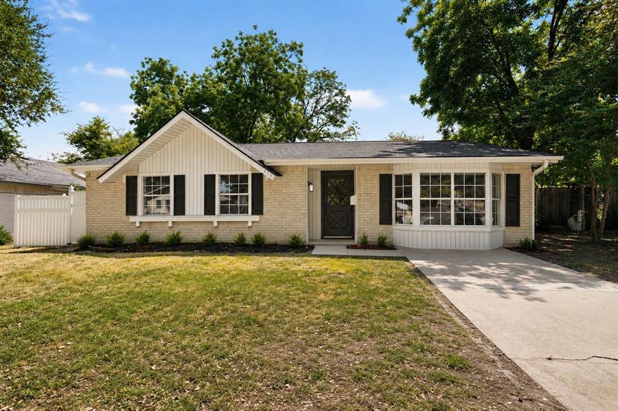 Property photo for 516 Clover Lane, Garland, TX