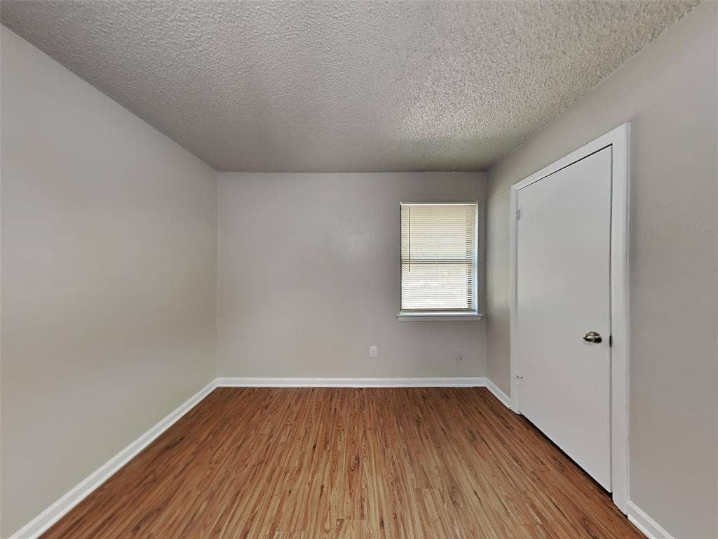 900 Cannon Drive, Euless, TX 76040 900 Cannon Drive, Euless, TX 76040