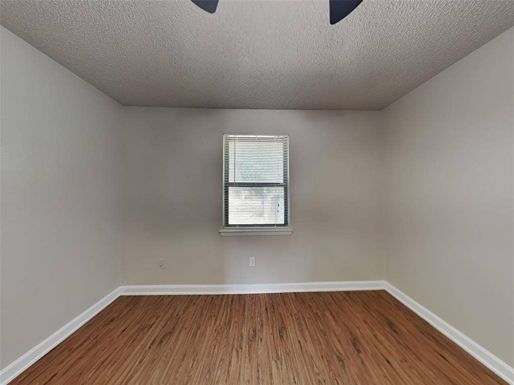 900 Cannon Drive, Euless, TX 76040 900 Cannon Drive, Euless, TX 76040