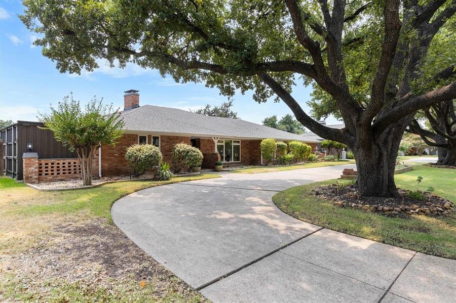 Property photo for 4446 Thunder Road, Dallas, TX