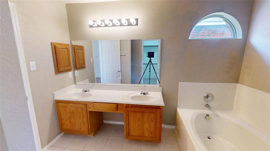 1545 Outerbridge Drive, Allen, TX 75002 1545 Outerbridge Drive, Allen, TX 75002