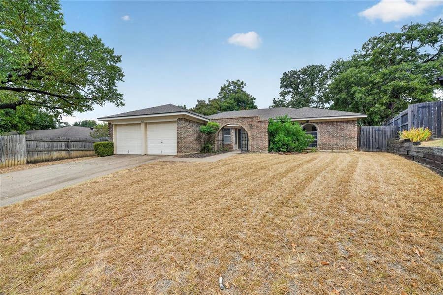 Property photo for 1617 Bent Oak Drive, Bedford, TX