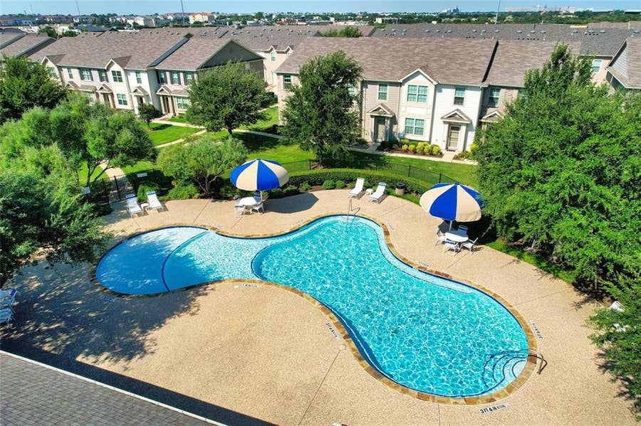 Property photo for 6900 Carrington Lane, Fort Worth, TX