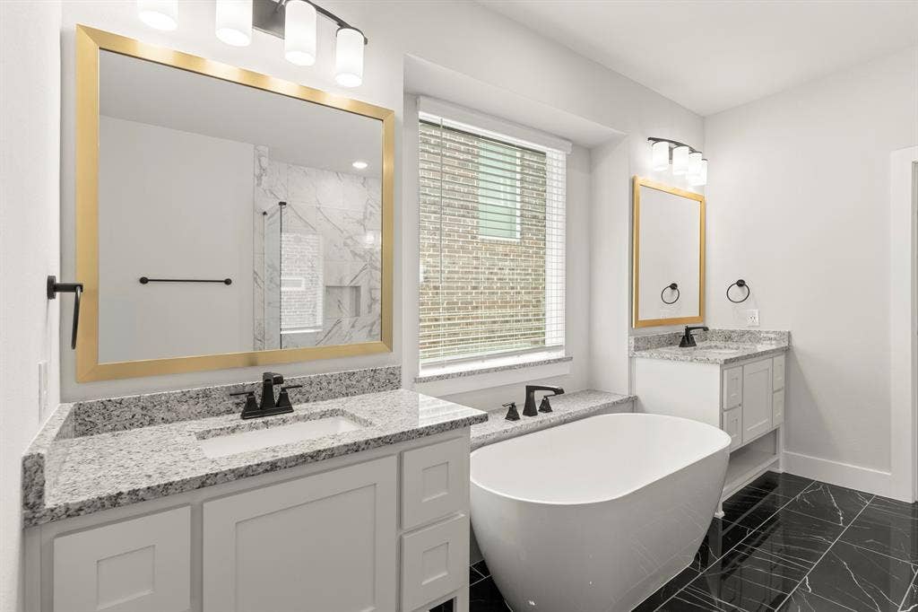 8100 Caprock Trail, Rowlett, TX 75089 07. 8100 Caprock - Bath (2)