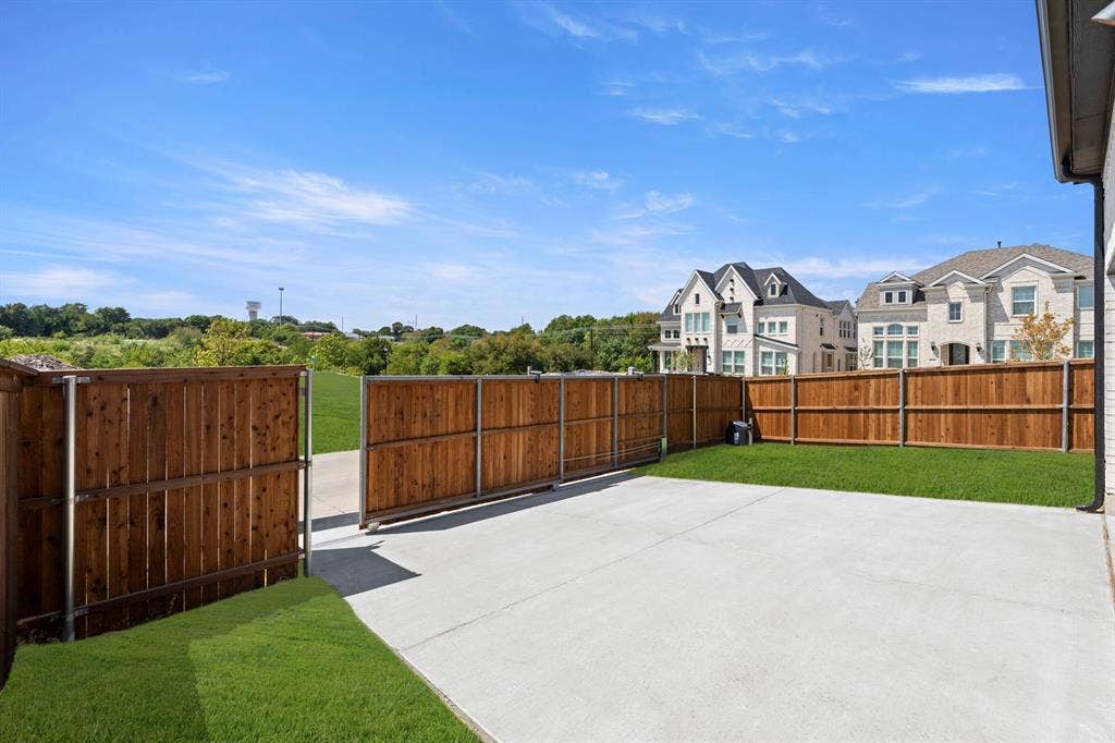 8100 Caprock Trail, Rowlett, TX 75089 26. 8100 Caprock - Back (2)