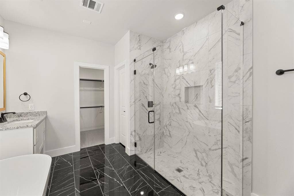 8100 Caprock Trail, Rowlett, TX 75089 08. 8100 Caprock - Bath (3)