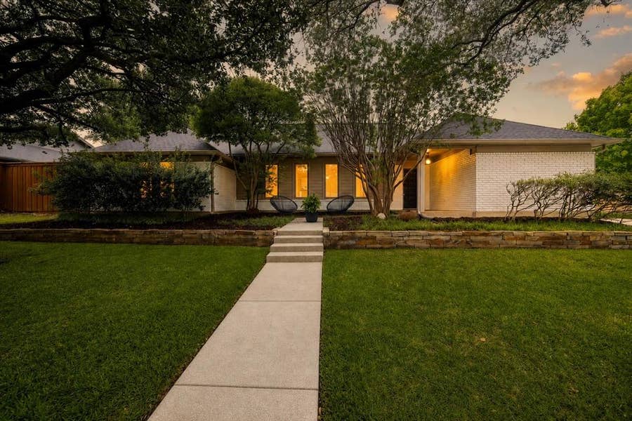 Property photo for 9535 Viewside Drive, Dallas, TX