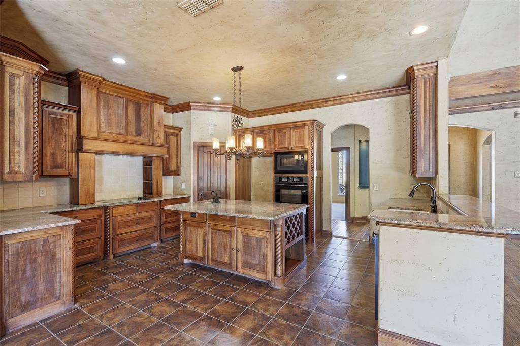 6808 Nine Mile Bridge Road, Fort Worth, TX 76135 6808 Nine Mile Bridge Road, Fort Worth, TX 76135