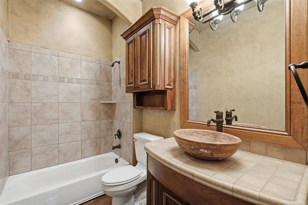 6808 Nine Mile Bridge Road, Fort Worth, TX 76135 6808 Nine Mile Bridge Road, Fort Worth, TX 76135