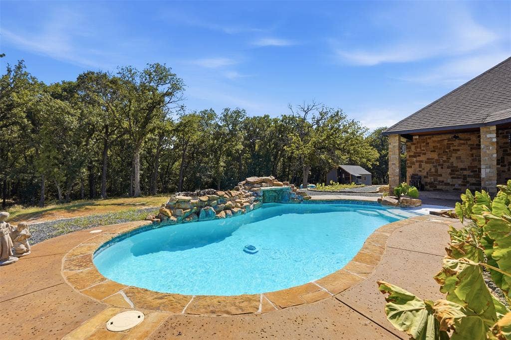 6808 Nine Mile Bridge Road, Fort Worth, TX 76135 6808 Nine Mile Bridge Road, Fort Worth, TX 76135
