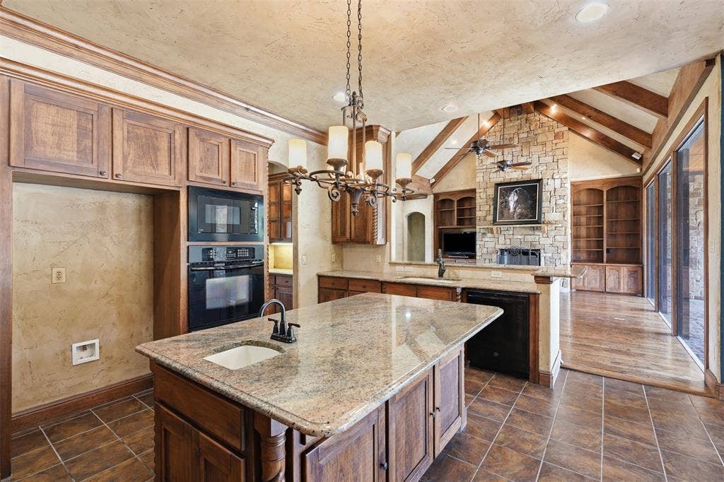 6808 Nine Mile Bridge Road, Fort Worth, TX 76135 6808 Nine Mile Bridge Road, Fort Worth, TX 76135