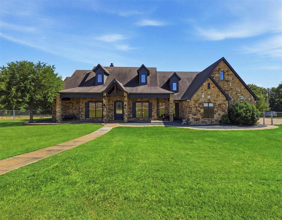 6808 Nine Mile Bridge Road, Fort Worth, TX 76135 6808 Nine Mile Bridge Road, Fort Worth, TX 76135