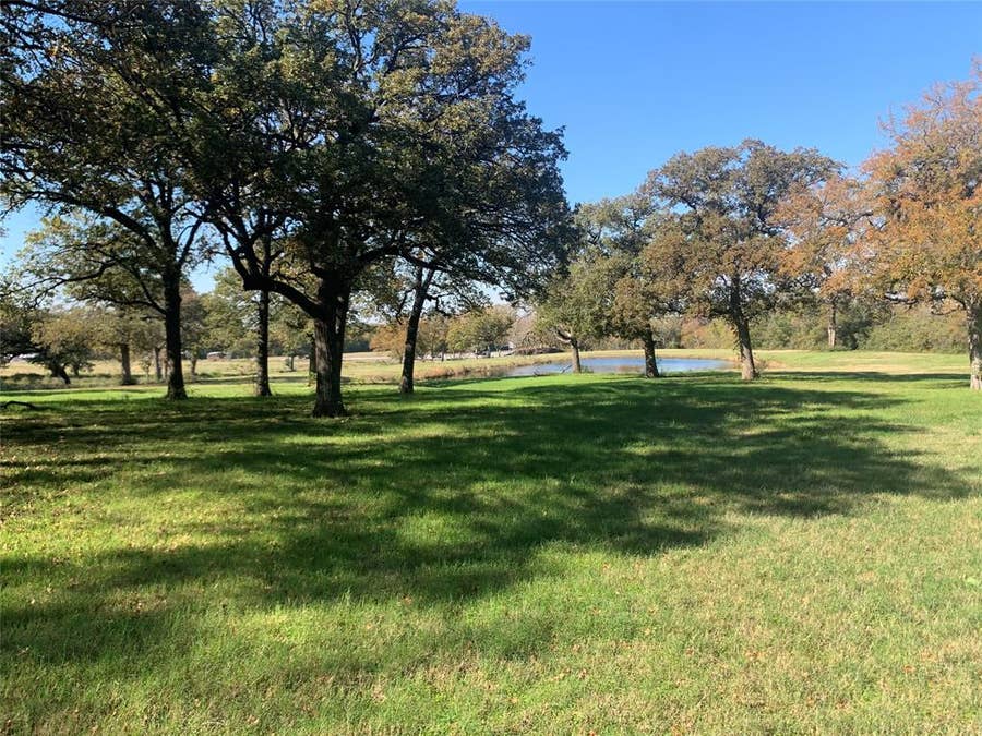 Property photo for 806 Adams Lane, Kaufman, TX