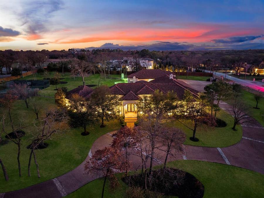 Property photo for 1075 W Dove Road, Southlake, TX
