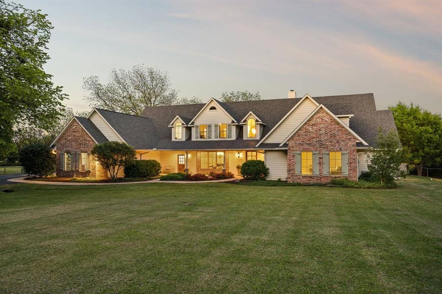 Property photo for 111 Stonecrest Road, Argyle, TX
